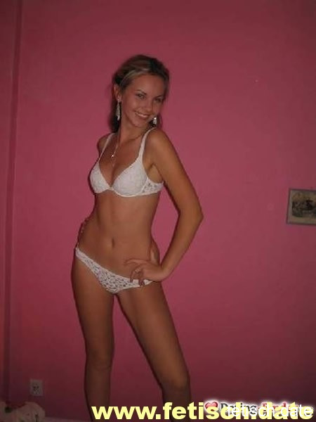 Frau, jung, blonde lange Haare, schlank, sportlich, Kiel, Single, Onenightstand